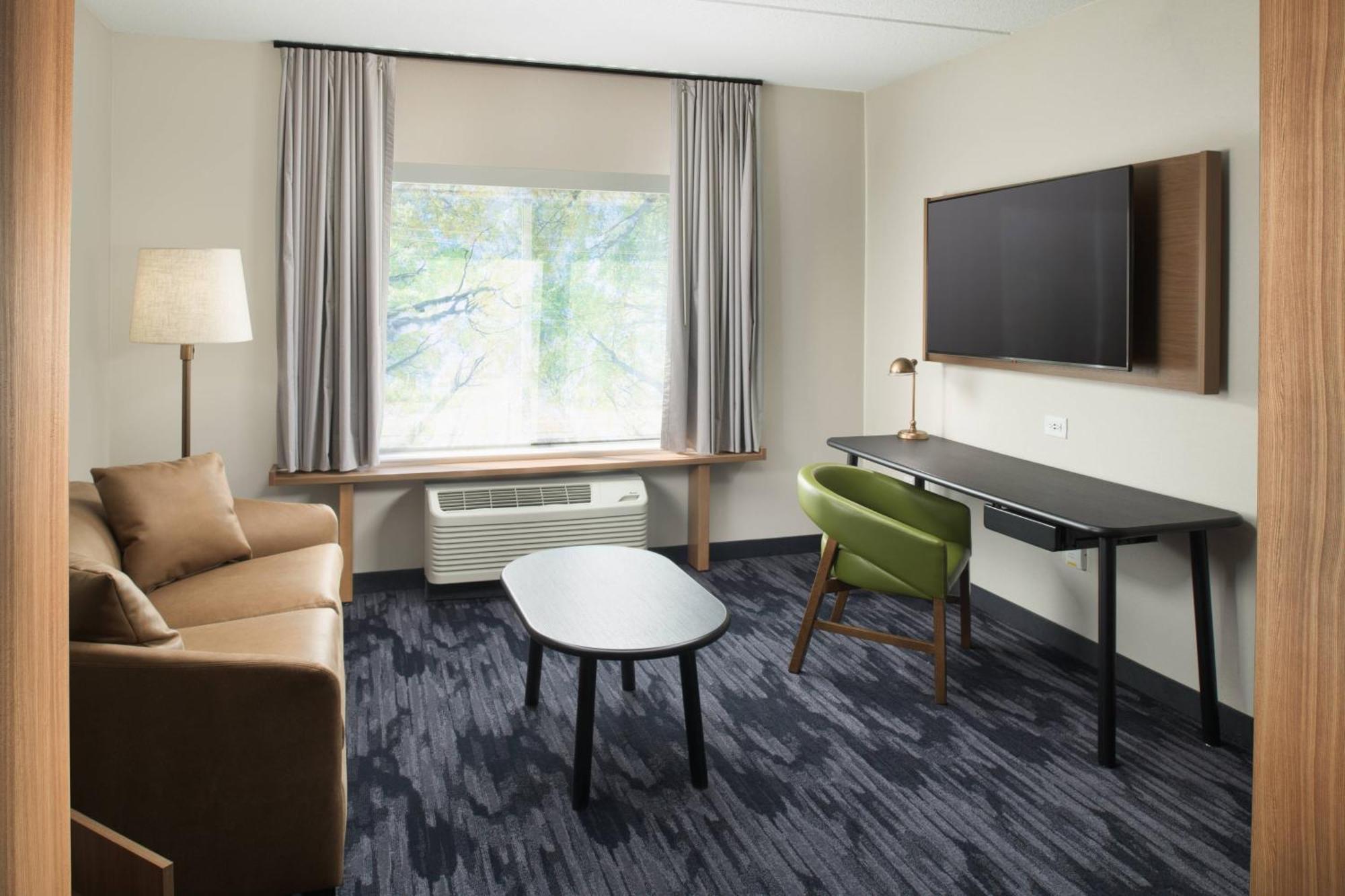 Fairfield Inn & Suites By Marriott Атенс Экстерьер фото