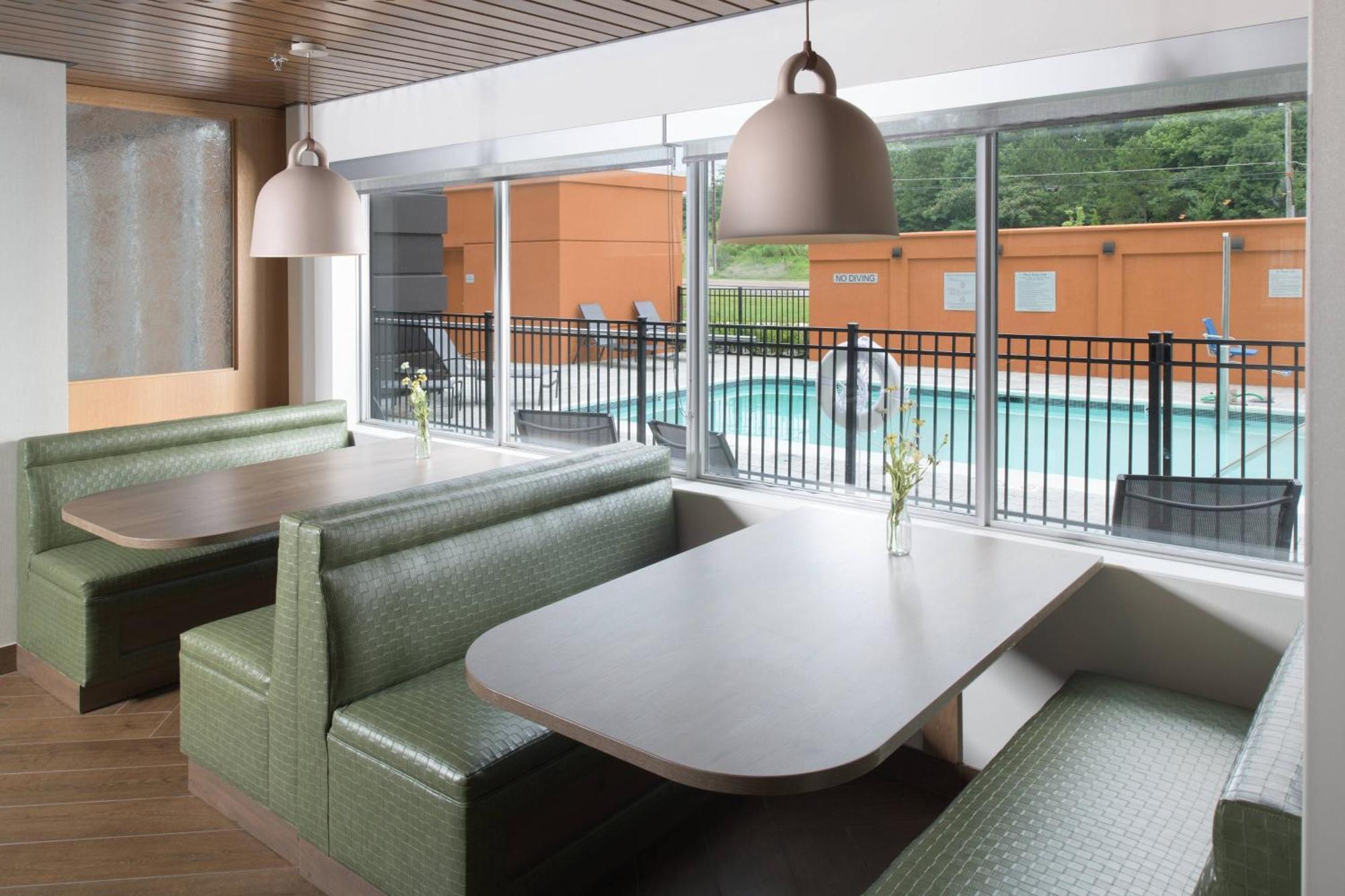 Fairfield Inn & Suites By Marriott Атенс Экстерьер фото