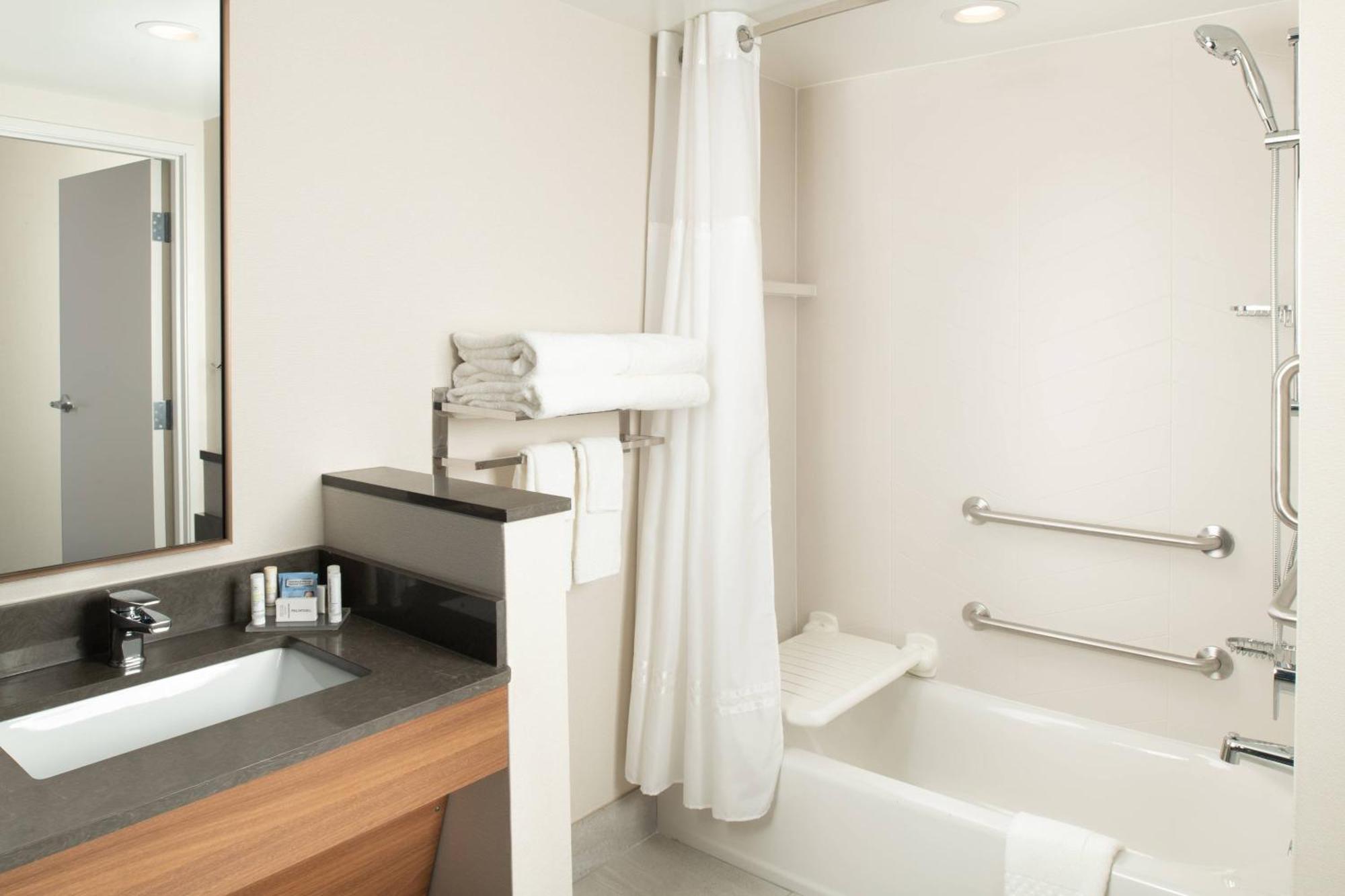 Fairfield Inn & Suites By Marriott Атенс Экстерьер фото