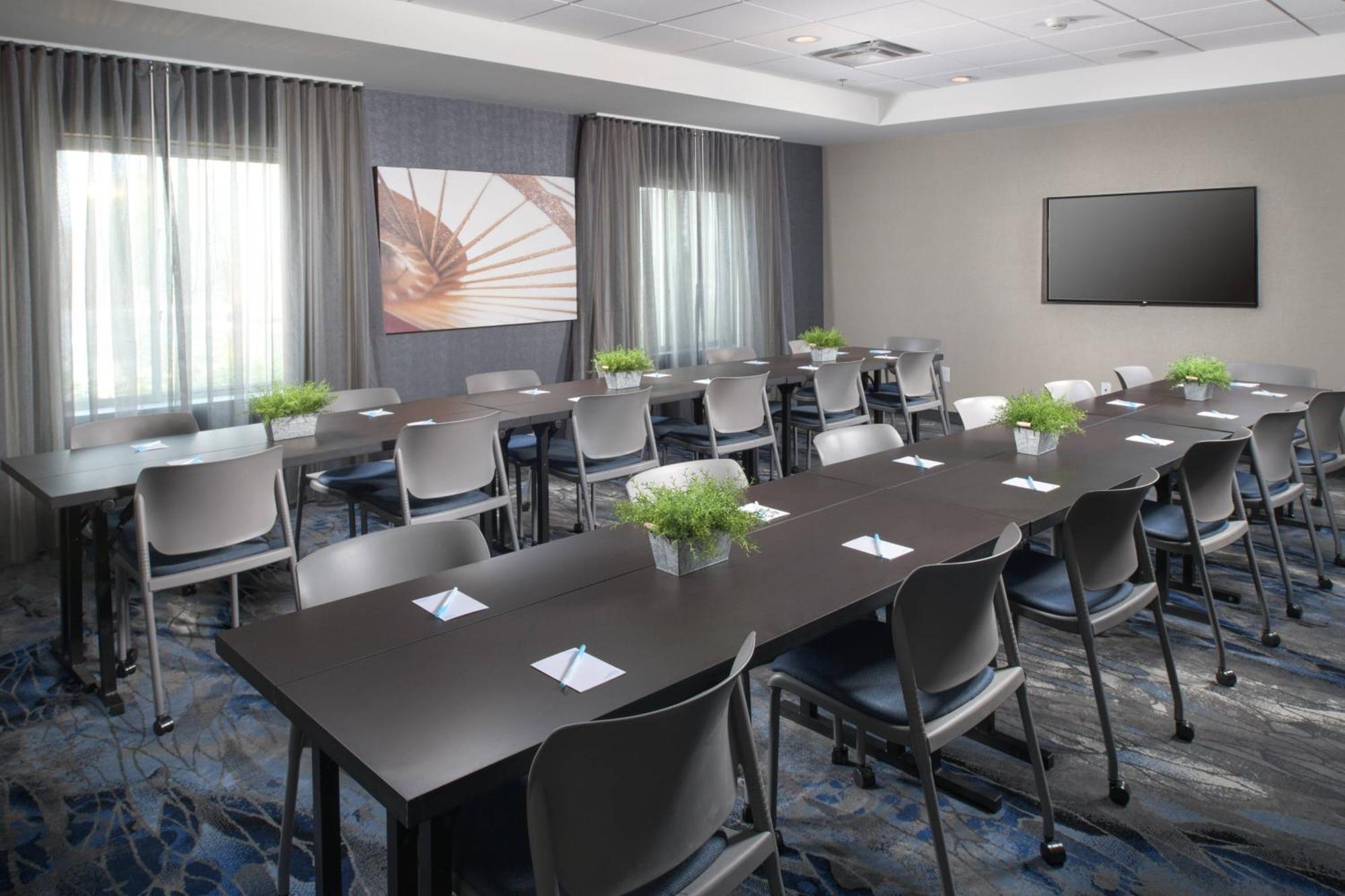 Fairfield Inn & Suites By Marriott Атенс Экстерьер фото